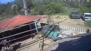 ТЦКашник с ноги выбил ворота дома "свободного украинца" (от бусификации спасла собака)