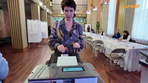Участие в выборах приняла мэр Магадана Лариса Поликанова