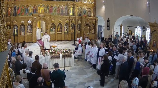 19.04.2025 Вечерня и Литургия Василий Великого смотреть онлайн