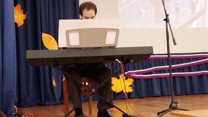 Интересная музыка из фильма "Я шагаю по Москве". Очень классный видос ко дню рождения города Москвы.