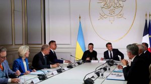 Захарова назвала черной мессой саммит "коалиции желающих" в Париже