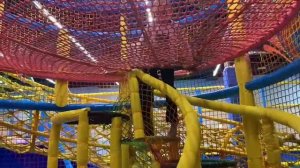 День рождения брата!Отмечаем в игровой комнате.