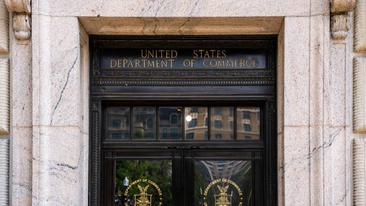 США ввели санкции против 32 компаний из-за связей с РФ