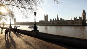 Расслабляющая прогулка по осеннему сезону в центре Лондона
