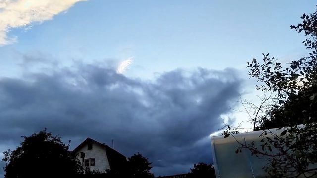 Ускоренное движение облаков 1 сентября 2025г смотреть онлайн