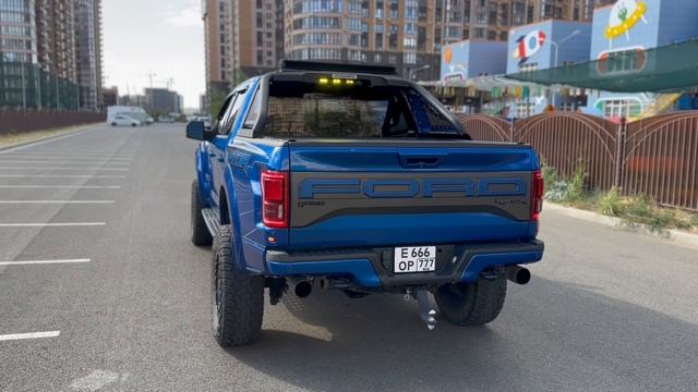 FORD F-150 RAPTOR смотреть онлайн
