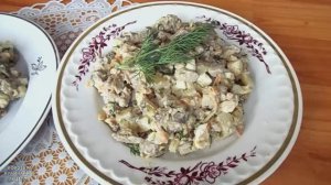 Салат из куриной печени с картофелем и солеными огурцами