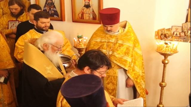 Освящение колоколов в храме Святой Троицы.