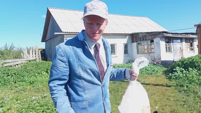 Навестили деда Матвея.