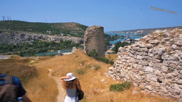 Инкерманский карьер и вид с горы на Черную реку и Инкерманскую бухту