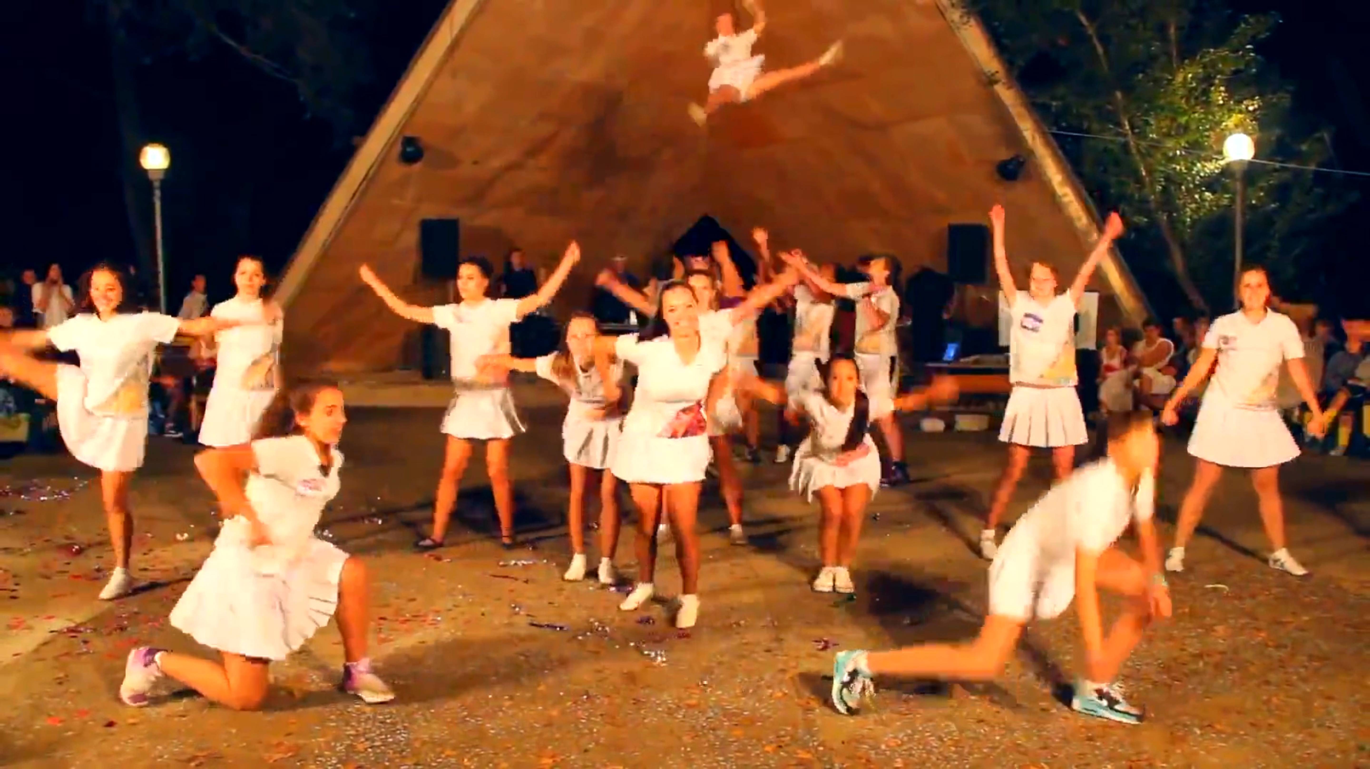 Танец волонтёров на олимпиаде в сочи смотреть онлайн