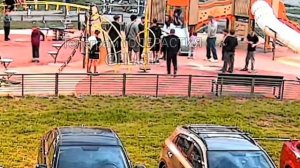 В Орехово-Зуево абу-бандит напал на женщину и ребёнка из-за конфликта во дворе !!!