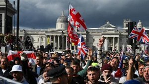 40 тысяч человек вышли на акцию против нелегальной миграции в Лондоне