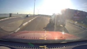 дурачок на еноте.mp4