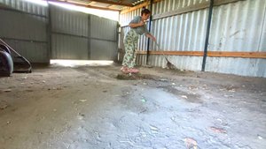 ДЕРЕВЕНСКАЯ ЖИЗНЬ. УБОРКА В ГАРАЖЕ. ЗАКАТЫВАЮ ПЕРЦЫ В ТОМАТЕ.