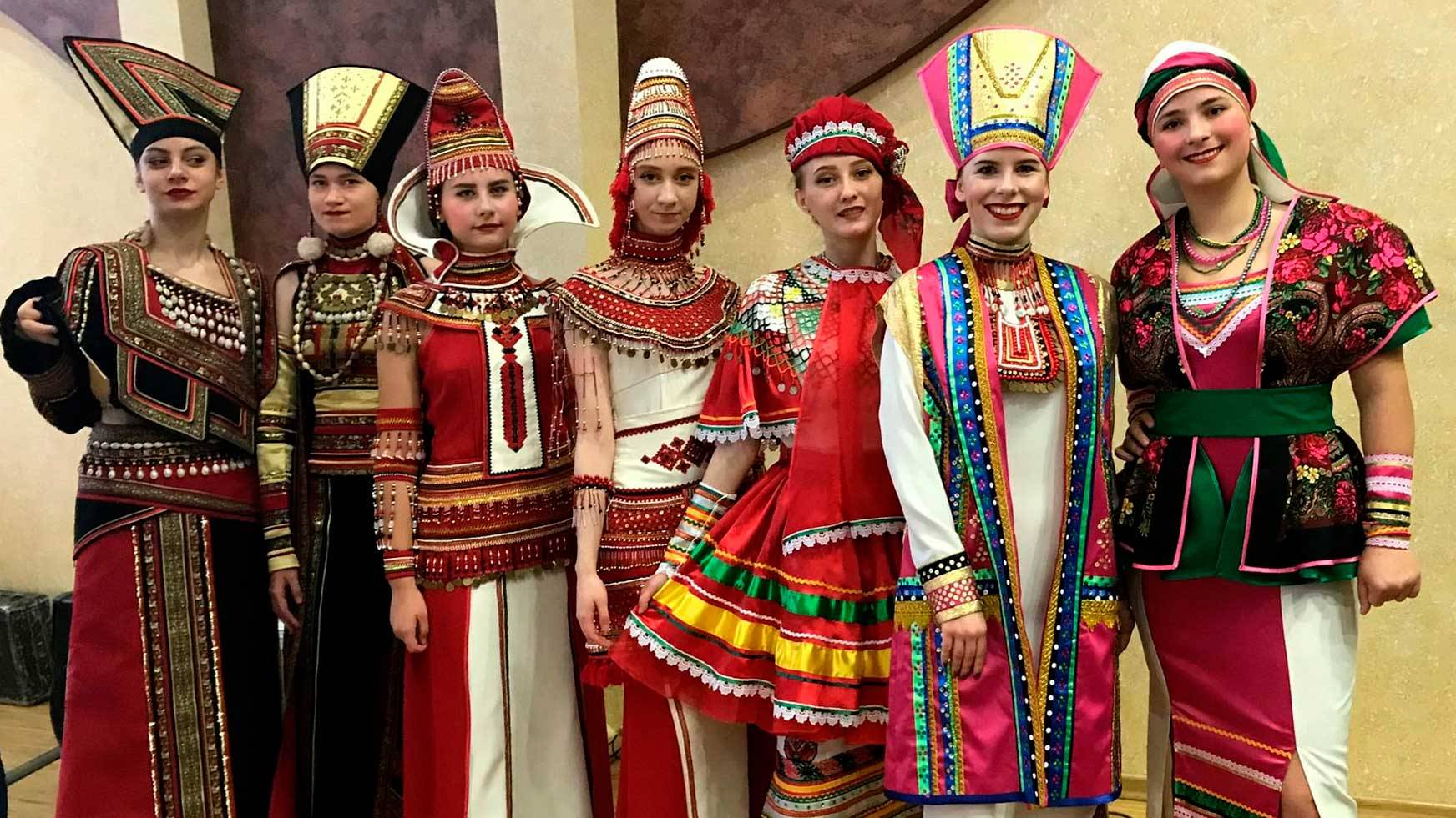 Праздничный концерт народов Поволжья (артисты проживают в разных городах) смотреть онлайн