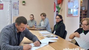 Мэр Кургана Науменко пришел на выборы депутатов облдумы в первый день