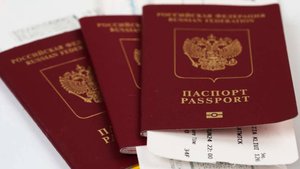 Politico: ЕС ужесточит визовый режим для россиян в декабре