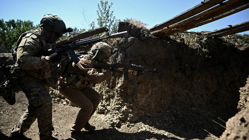 Бойцы ВС РФ отрабатывают свои навыки до автоматизма. Лучшее видео из зоны СВО смотреть онлайн