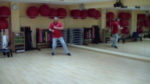 Кувырок из положения стоя на жесткую поверхность. Травмоопасное упражнение.
