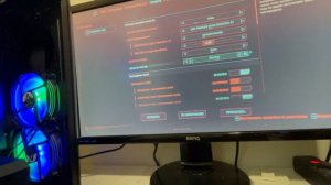 Компьютер для школяров дно гейминга тянет Cyberpunk