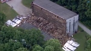 В США, штат Кентукки, обрушился склад с тысячами бочек виски