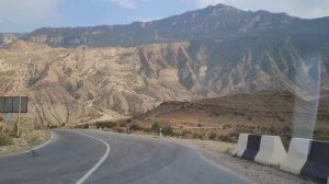 Горы, дорога и осень.mp4