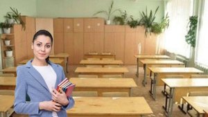 В школе с подругой сидим