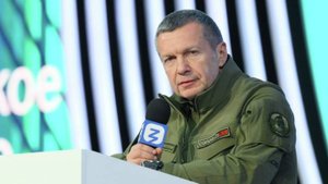 Соловьёв рассказал, что проводит 400 тренировок по стрельбе из пистолета в год