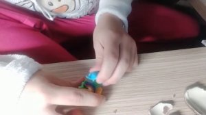 Открывание киндера сюрприз