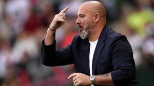 Тренера "Спартака" удалили за нецензурные выражения в адрес судьи