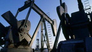 Участники ОПЕК+ в четыре раза снизили темпы наращивания добычи нефти