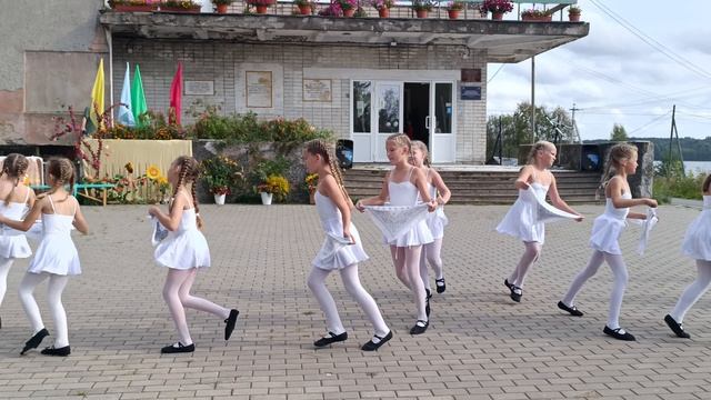 танец "Колыбельная", ансамбль танца PROявление в д. Коткозеро смотреть онлайн