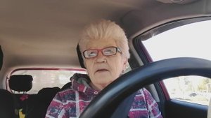 Хоть выпустила детей из железной клетки