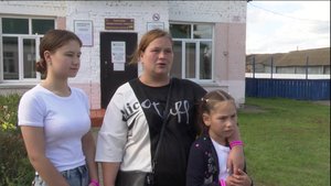 В Единый день голосования на свой избирательный участок отправилась и семья Ишкиных из Бурметьева