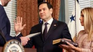 Марко Рубио вместе с супругой прибыл в Израиль