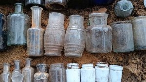 Бутылки царской аптеки Э. Брезинского.