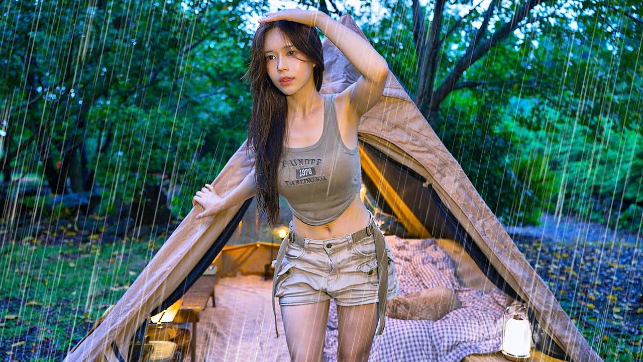 ☔️ маленькая палатка под сильным дождем | Макколи с блинчиком кимчи смотреть онлайн