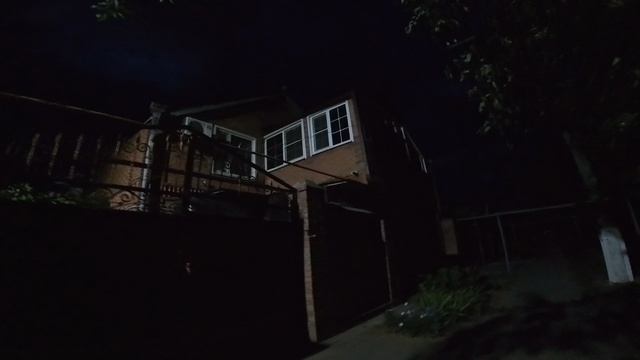 Много окон где-то по улице Новостройка ночь