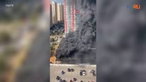 На многоуровневой парковке в подмосковном Красногорске произошел крупный пожар