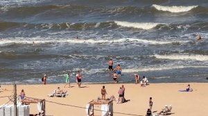 Наблюдаем за пляжем с высоты. Море, красота
