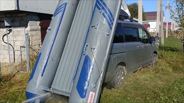 Помывка лодки после сезона от цветущей воды. смотреть онлайн