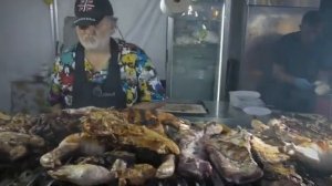 Популярная УЛИЧНАЯ Еда в Разных Странах Асадо СТЕЙК и РЕБРЫШЕК Гриль Сосисок Аргентина и Италия [get