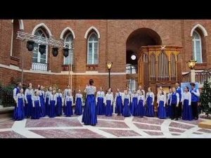 Хор ,,Московские колокольчики,, - ,,Рождество, колокола - звенят,,. ДГМШ имени Гнесеных.