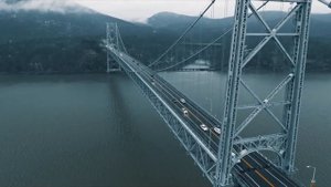 2Scratch - SHE WOLF (DOVERSTREET Remix) (1080p_25fps_H264-128kbit_AAC)