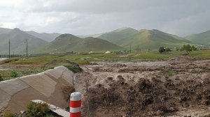 Ливень в Тэрэлж, Монголия