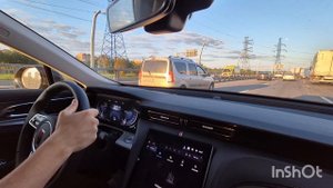 Hongqi H5 - внешний вид, салон эргономика. Похож на взрослый премиум