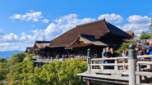 Путешествие в Японию. Киёмидзу-дэра и поезд до Осаки. Часть 22