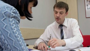 Семь крупных российских банков снизили ставки по вкладам