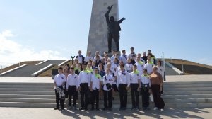 Экскурсия-митинг ко Дню освобождения Донбасса на Саур-Могиле. ГКОУ "ДШСИ №17", ДНР, 2025г.